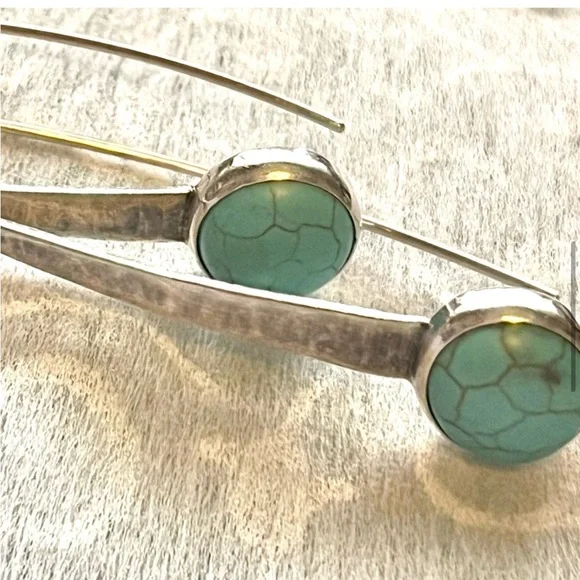 Silpada Vintage Hammered
Sterling Silver & Turquoise
Earrings - Picture 4 of 7